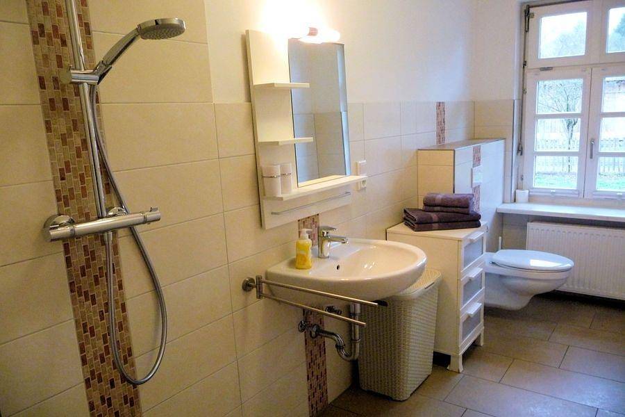 Ganze Ferienwohnung, Fw 2, Dusche, Wc, 1 Schlafraum in Unterlüß, Naturpark Südheide