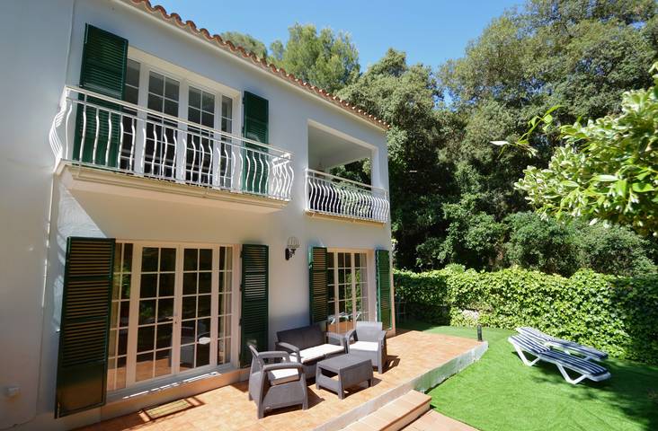 Apartamento para 8 personas, con Balcón además de Terraza y Jardín en Cala Galdana