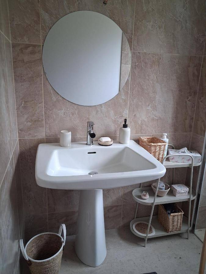 Two-Bedroom House in Tanlay, Arrondissement d'Avallon