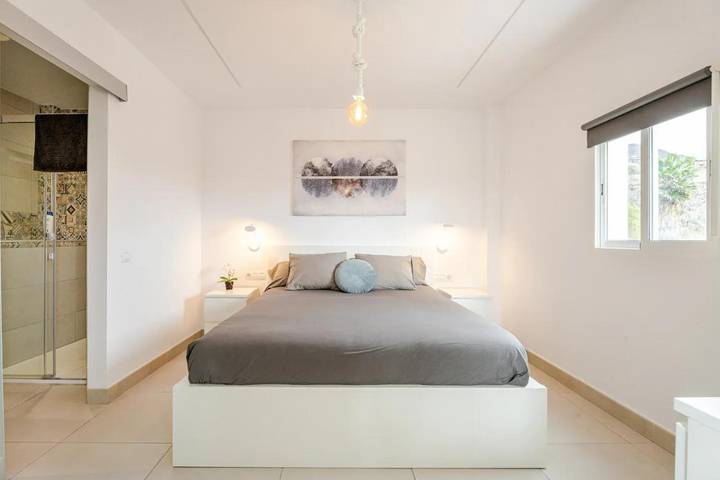 Gîte pour 2 personnes, avec jardin et vue dans Los Menores - 4