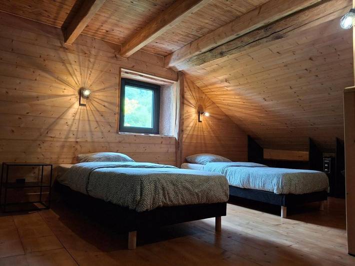 Location de vacances pour 4 personnes, avec terrasse ainsi que vue et jardin à Ternuay-Melay-et-Saint-Hilaire - 4