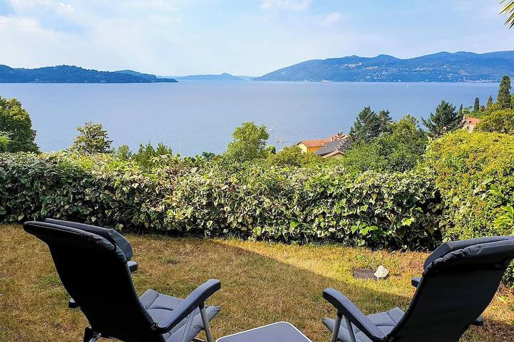 Ferienwohnung für 2 Personen, mit Terrasse und Garten sowie Pool