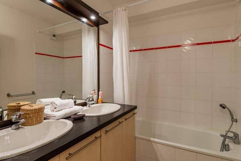 Maison 55m² Climatisée, Terrasse, Piscine commune & Parking privé - Nyons in Nyons, Région de nyons