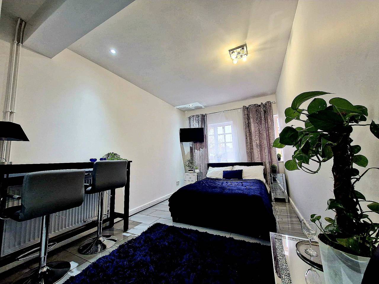 Entire holiday apartment, Seaside Escape - Sleeps 4 - Pets Ok - Free Parking in Cleethorpes, Grimsby and Cleethorpes