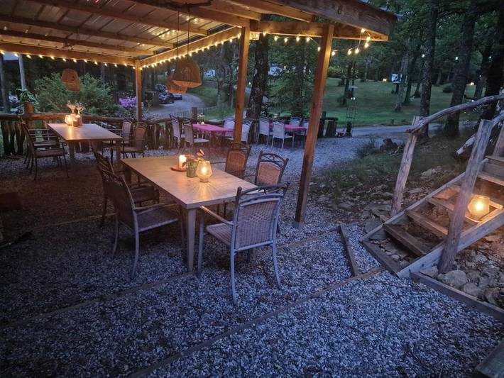 Tente pour 6 personnes, avec terrasse en Corrèze - 3