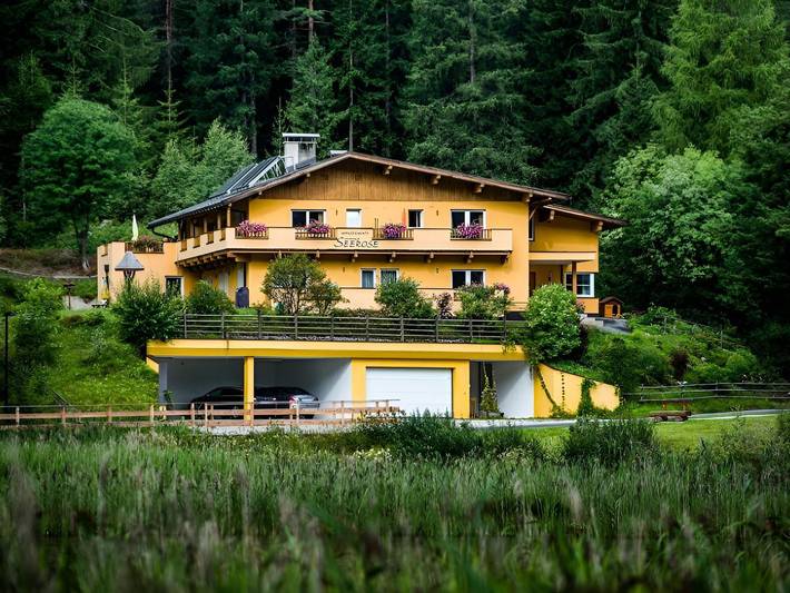 Hütte für 2 Personen, mit Balkon und Terrasse sowie Garten und Sauna in Seefeld in Tirol
