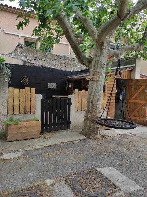 Gîte pour 5 personnes, avec balcon dans Les Milles - 4