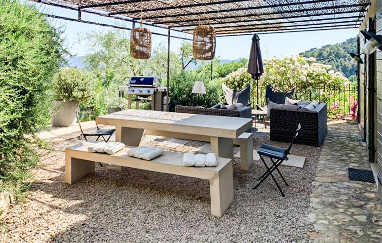 Gemütliche Ferienwohnung mit Pool in Grasse – WLAN, Parkplatz, Terrasse in Grasse, Mittelmeerküste (Frankreich)