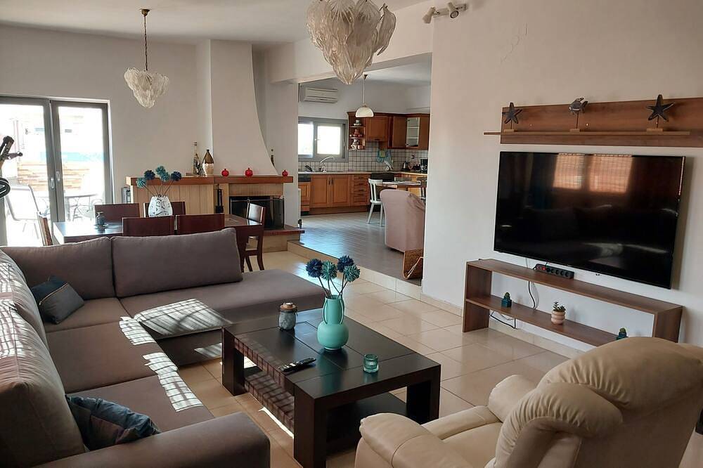 Ganze Wohnung, Passatempo Casa spacious relaxing 3bedroom apart  huge veranda 300m from the sea in Gerani, Chania und Umgebung