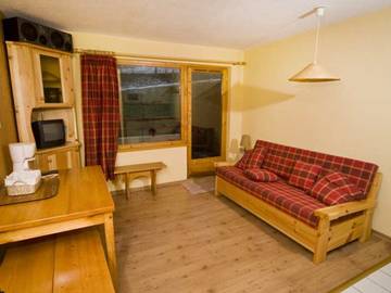 Gîte pour 4 personnes, avec terrasse dans La Tania