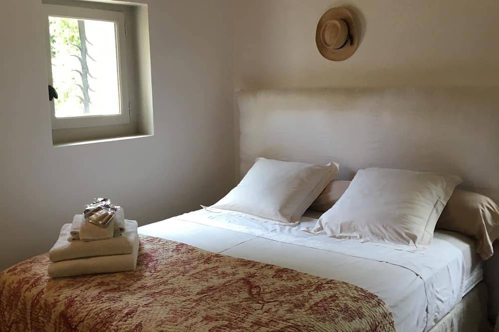 “A discreet retreat, perfect for refined holidays in complete privacy.” in Valbonne, Region de Cannes