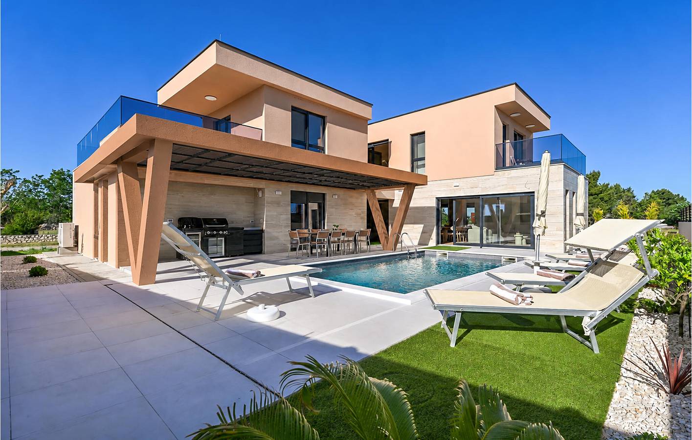 Reizende 2-Zimmer-Wohnung mit Pool, Terrasse und 1,5 km Entfernung zum Strand in Nin, Zadar