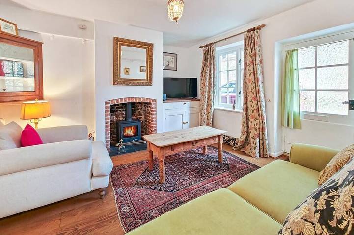 Cottage for 4 people, with garden, with pets in Burnham Market