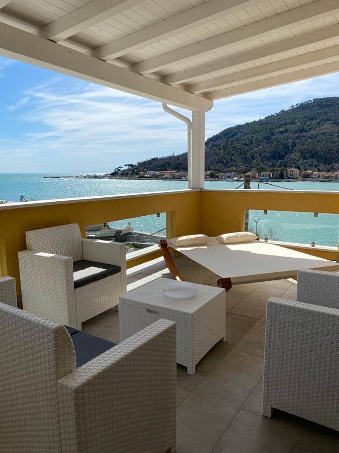 Hôtel pour 2 personnes, avec terrasse à Fiumaretta di Ameglia