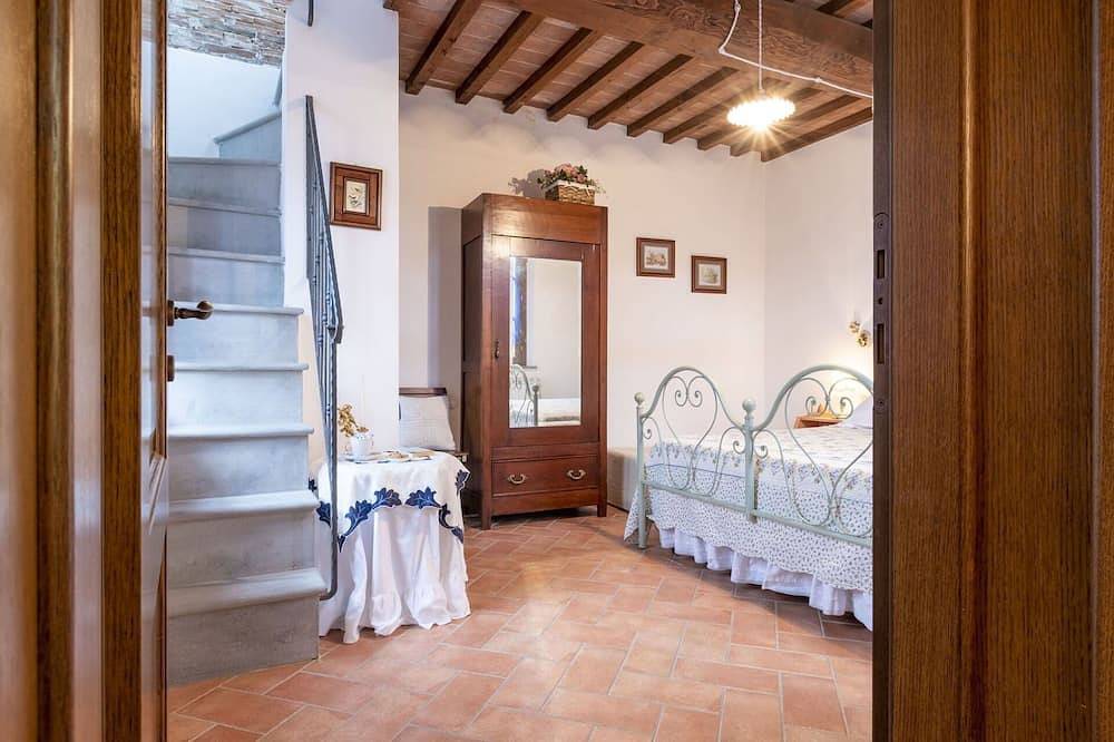 Schönes  Ferienhaus mit  W-Lan, Klimaanlage, Tv, Balkon, Haustiere erlaubt, Panoramablick, bei Pisa in Bientina, Pisa Provinz