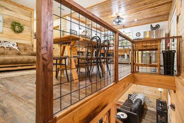 Log Cabin for 6 Guests in Fontana Lake, Swain County, Picture 3