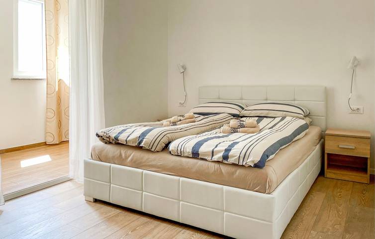 Ferienhaus für 5 Personen, mit Garten in Novigrad - 4