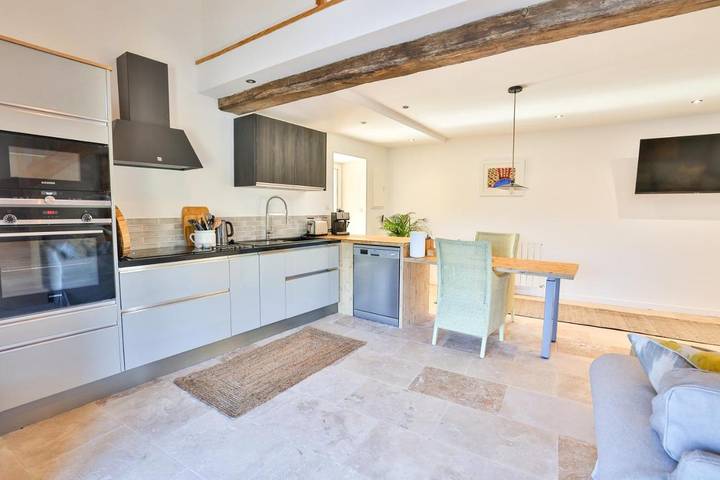 Location de vacances pour 2 personnes, avec terrasse et piscine à Saint-Sulpice-de-Cognac