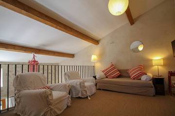 Location De Vacances pour 5 Personnes dans Montbrun-les-Bains, Région de nyons, Photo 1