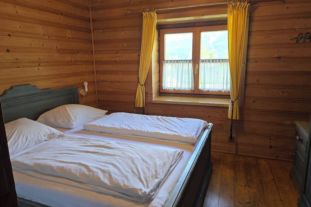 Ellmau: Uriges Ferienhaus, 350 m bis zur Bergbahn im Bergdoktordorf in Ellmau, Kaisergebirge