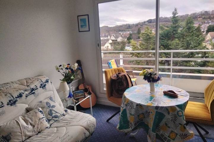 Appartement entier, Joli studio de 21m2 avec vue à Houlgate, dernier étage avec balcon in Houlgate, Région de Lisieux