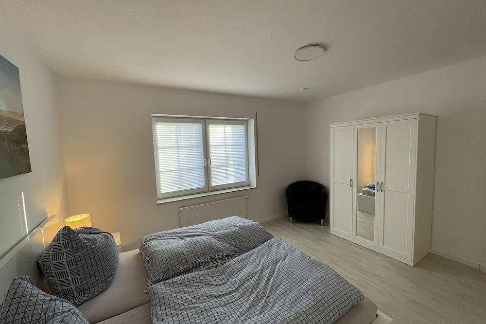 Landhaus Maarweg, groß für 10 Personen, moderne Einrichtung, Kamin, Garten in Campen, Krummhörn