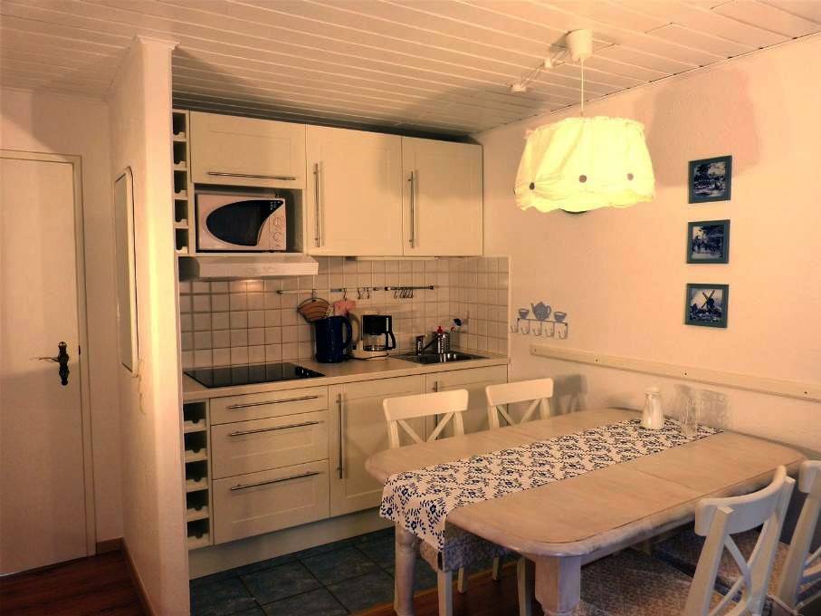 Entire apartment, Ferienwohnung *Fiiwfut* in Nebel, Amrum