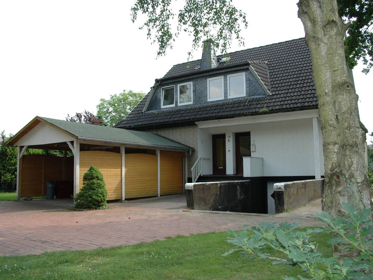 Mit Indoorpool, Garten und Partyraum in Geestland, Cuxland