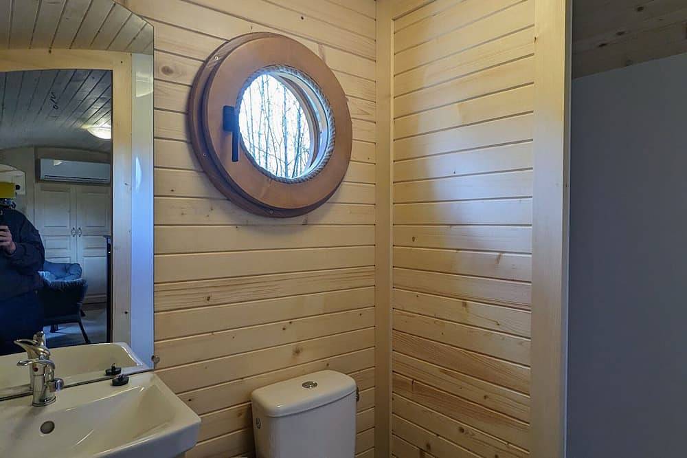 Roulotte encantadora con spa y masajes cerca de Lyon in Monistrol-sur-Loire, Macizo Central