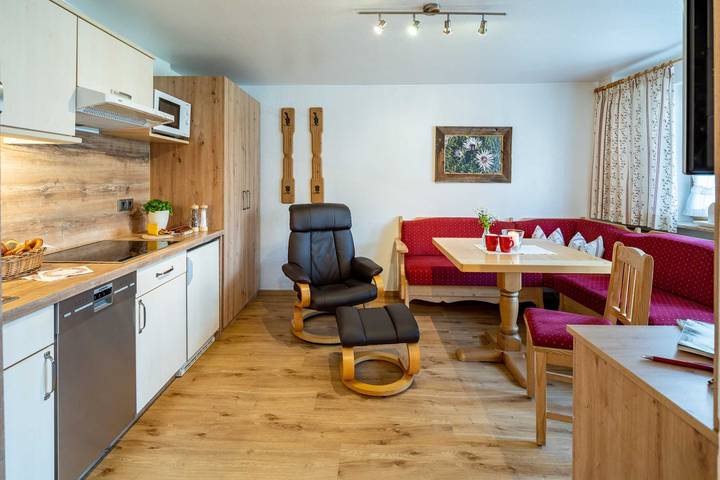 Hütte für 2 Personen, mit Garten und Sauna sowie Balkon in den Allgäuer Alpen - 3