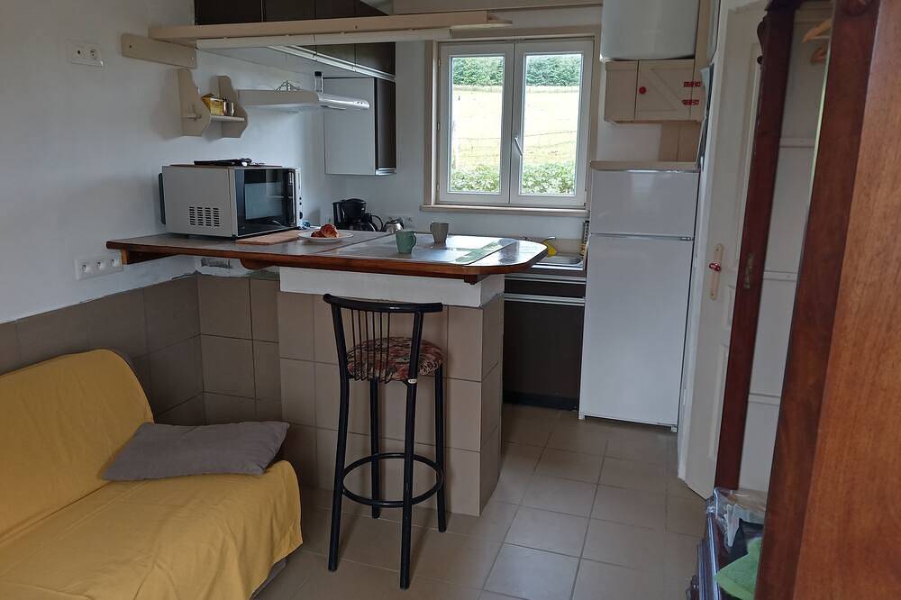 Une petite maison au calme dans les champs près de l'Abbye d'Orval. in Matton-et-Clémency, Ardennen