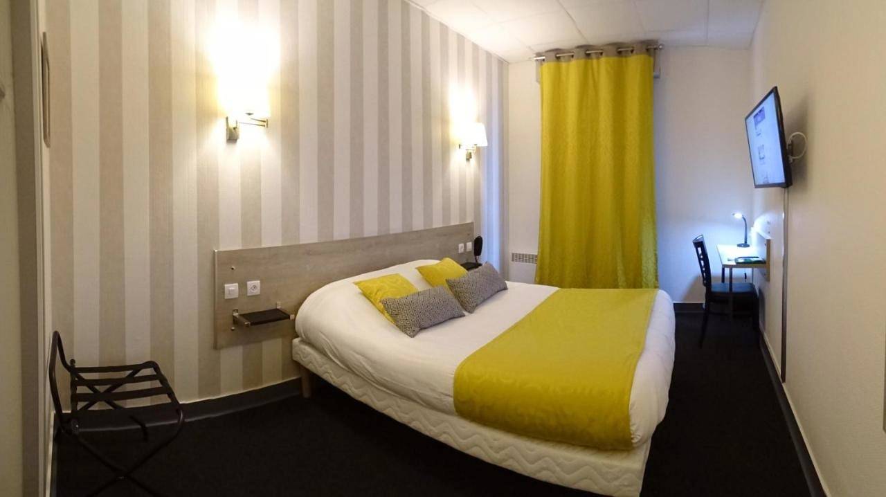 Twin Room in Angoulême, Charente