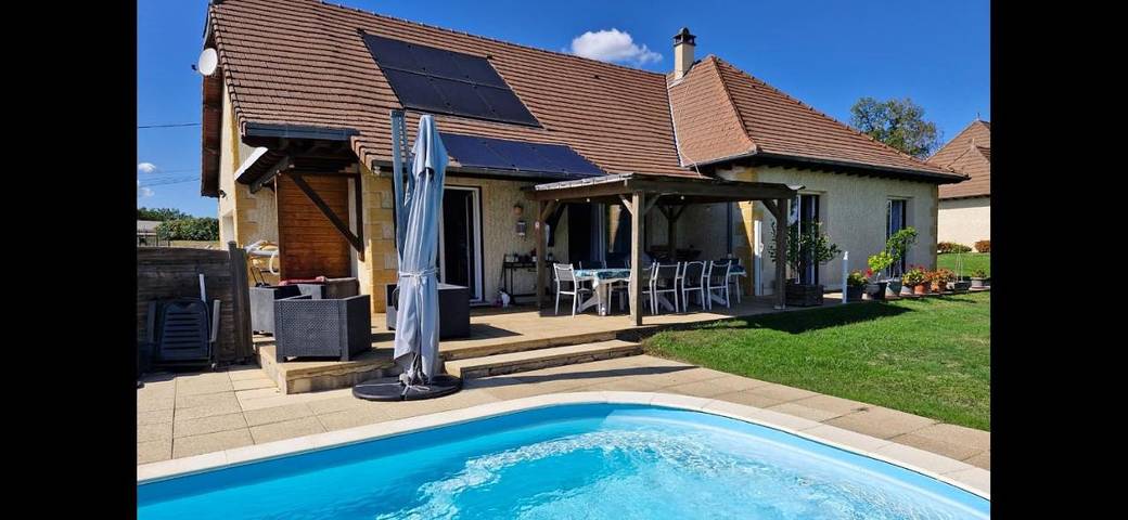 Location de vacances pour 2 personnes, avec terrasse et jardin, animaux acceptés à Saint-Pantaléon-de-Larche