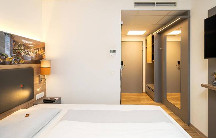 Hotel für 2 Personen, mit Terrasse und Sauna in Neuwied - 4