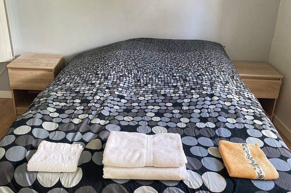 Luxurious, spacious house near Paris center with 720 m2 garden. in Aulnay-sous-Bois, Seine-Saint-Denis