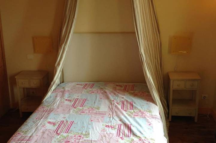 Location de vacances pour 10 personnes, avec jardin et terrasse à Coly - 4