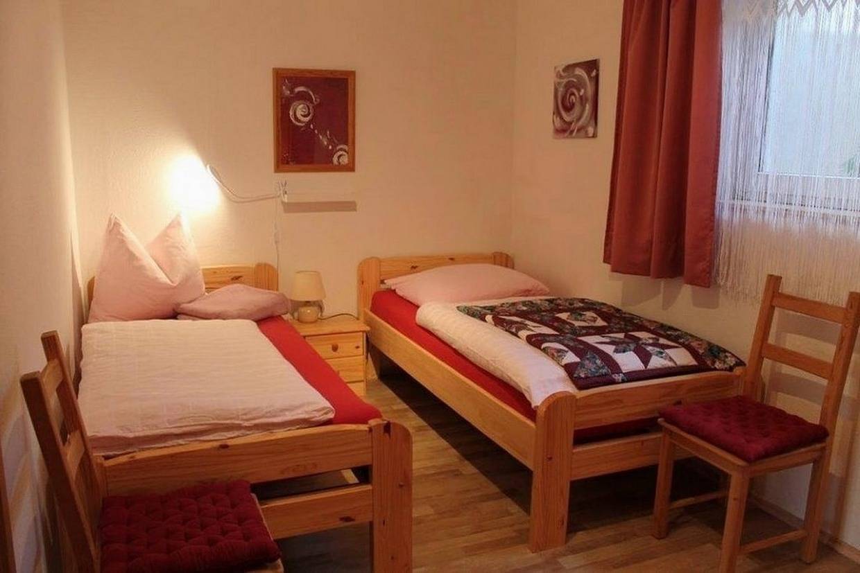 Ganze Ferienwohnung, Am Hang - nur Feriengäste! in Pinnow, Ludwigslust-Parchim
