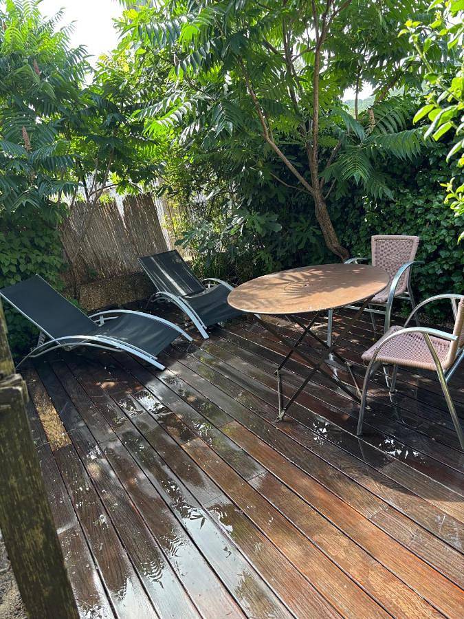 Gîte pour 4 personnes, avec vue et jardin à Le Val - 2