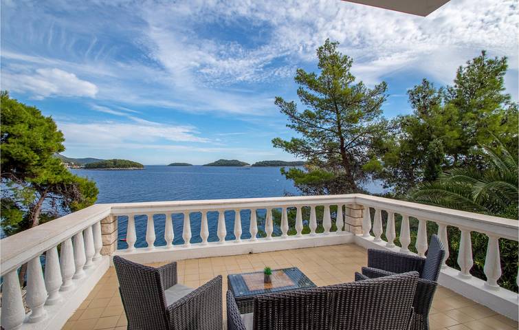 Hus för 14 Personer, med Terass i Korčula