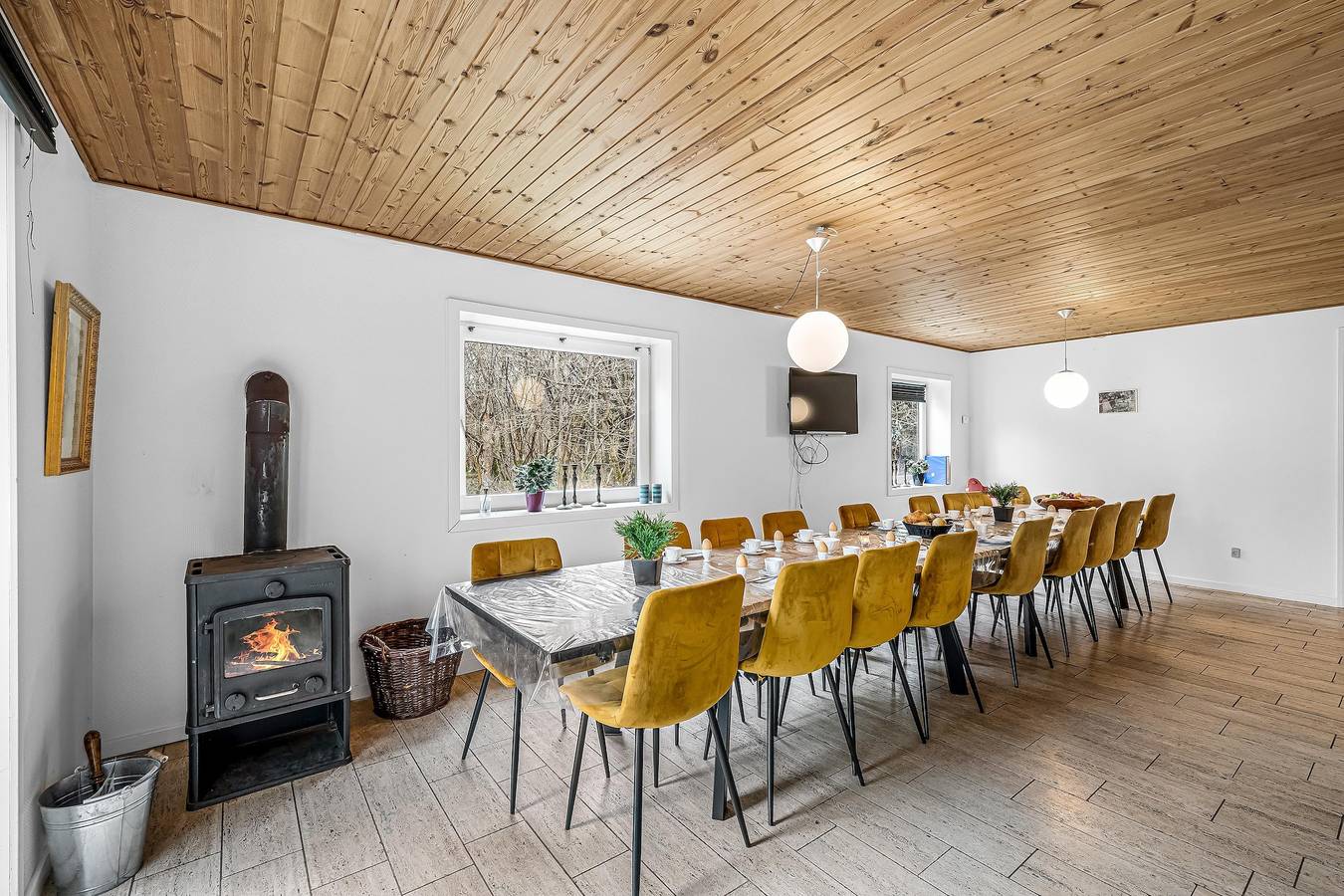 Large pool house for 20 people, on a large natural plot with associated forest area. in Herning und Umgebung