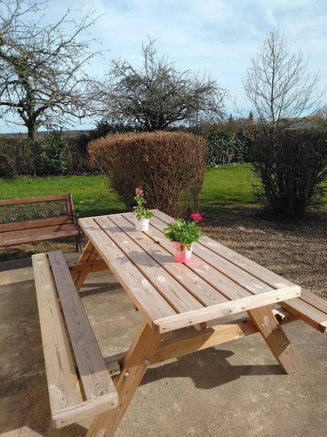 Location de vacances pour 12 personnes, avec Terrasse ainsi que Jardin et Vue dans Champignelles (Yonne) - 4