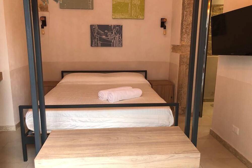 Locus Pendinelli Trani.The philosophy of a b&b, the details of a hotel!!! in Trani, Barletta-Andria-Trani