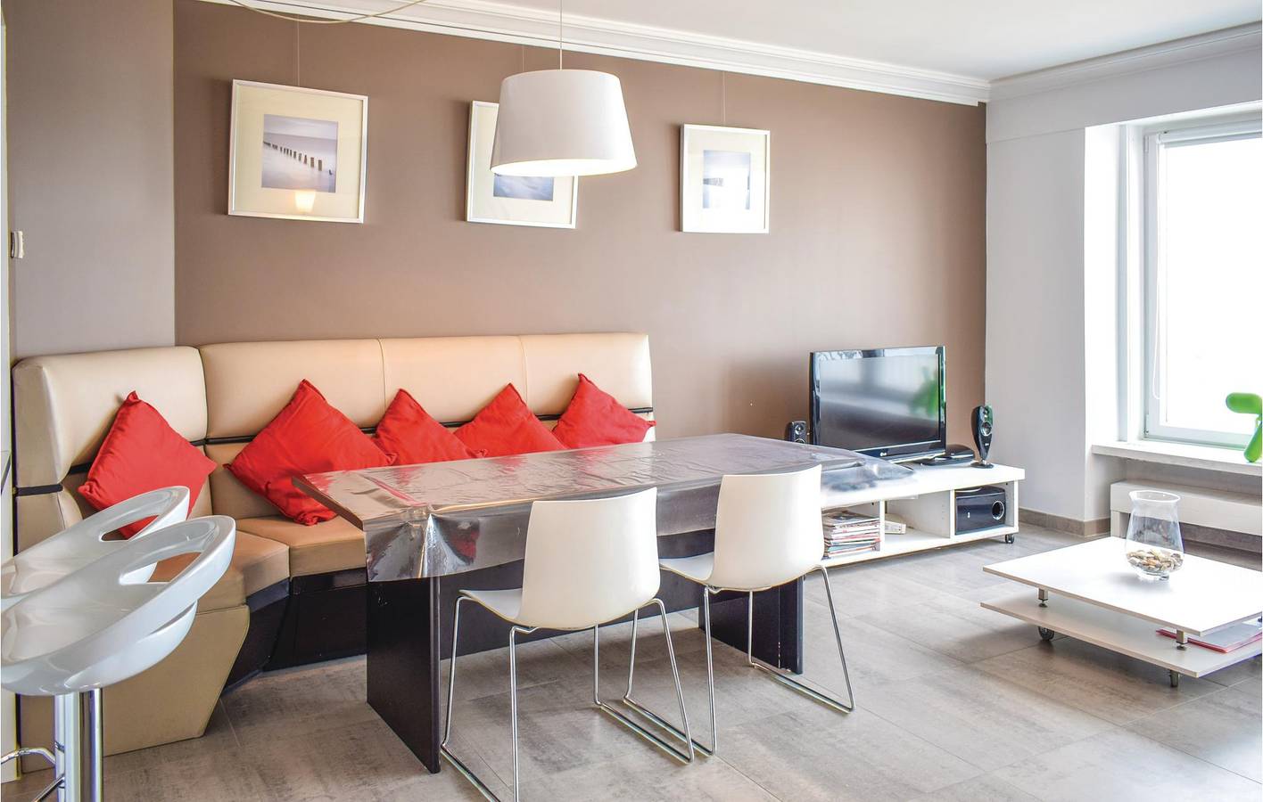 Apartamento vacacional entero, Apartamento de vacaciones para 6 personas con terraza in Ciudad de Ostende, Ostende