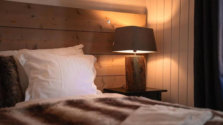 Hôtel pour 2 personnes, avec piscine et jacuzzi ainsi que sauna et jardin dans Champoussin - 3