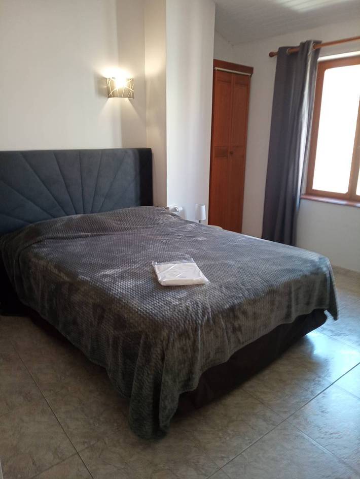Air-conditioned village house with terrace in a peaceful setting 8 pax in Canet-en-Roussillon, Côte d'Améthyste