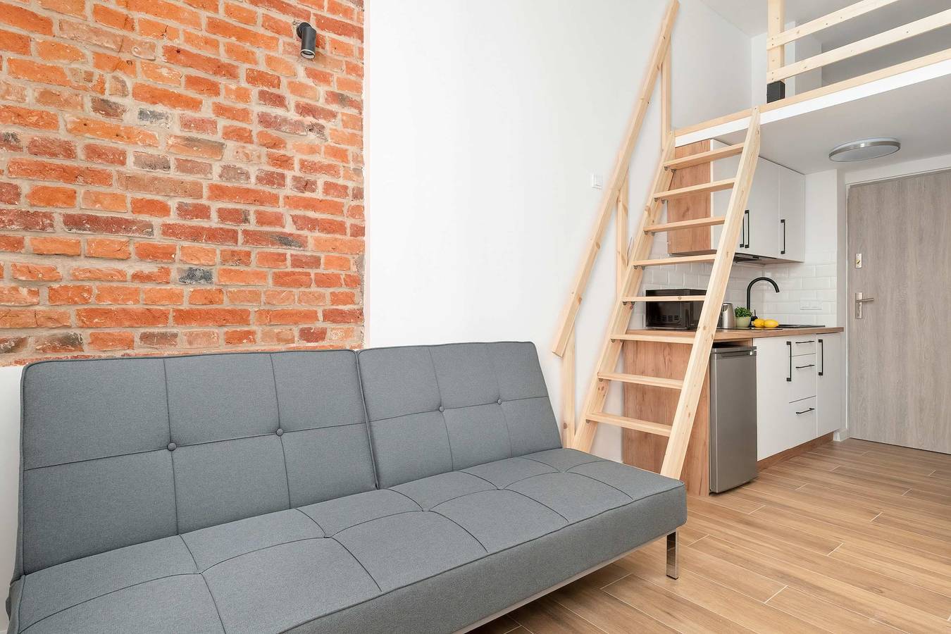 Ganzes Studio, Bright Studio with Mezzanine       d   Center in Łódź, Region Lodz
