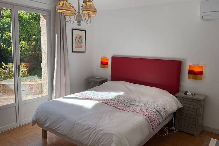 Villa pour 8 personnes, avec jardin dans Boulouris - 2