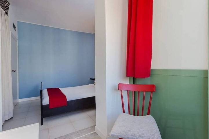Apartamento entero, Encantador apartamento de 3 dormitorios y 2 baños en Gracia in Centro Barcelona, Barcelona