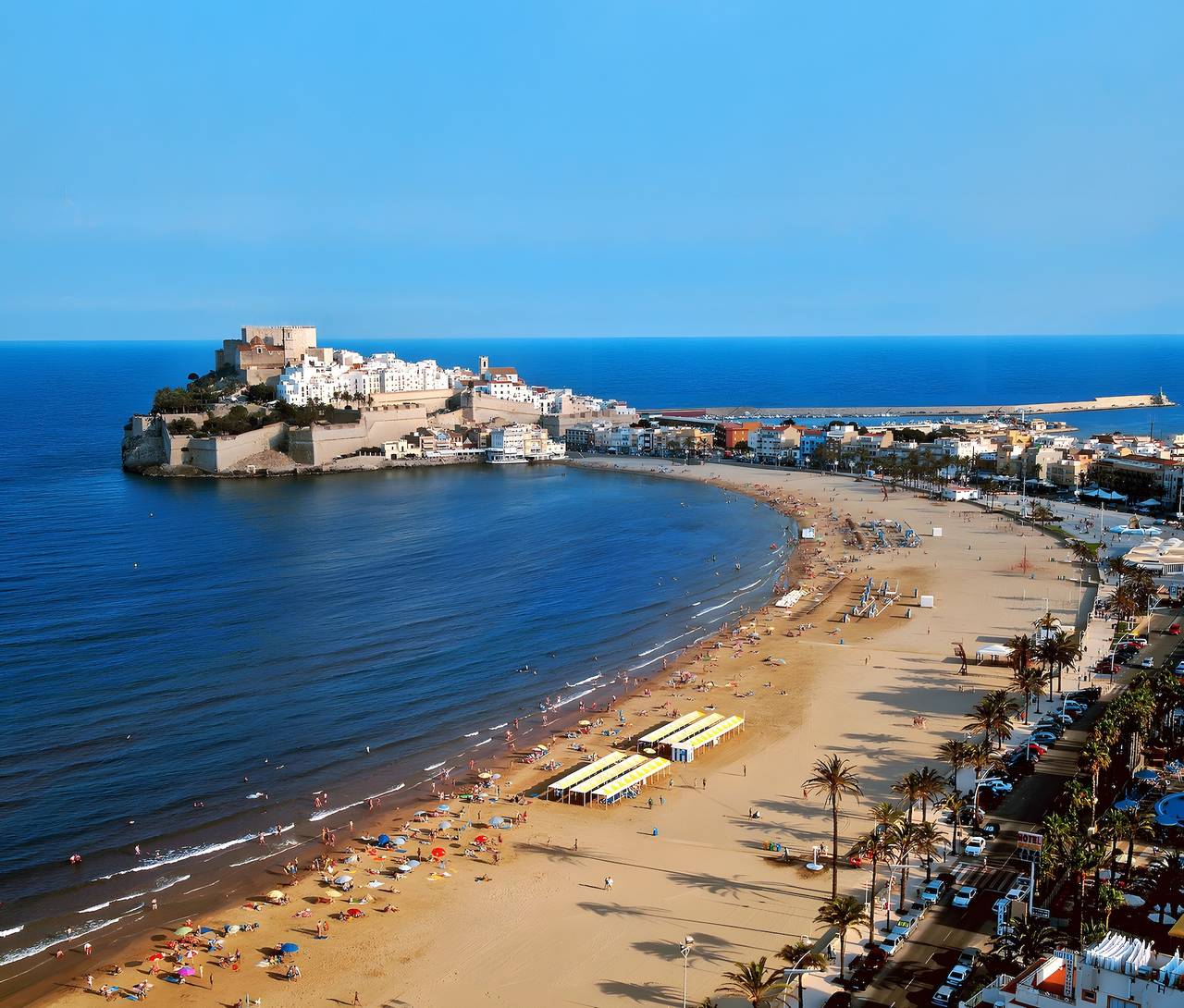 Apartamento entero, Apartamento 'Papa Luna' con terraza privada, Wi-Fi y aire acondicionado in Platja del Gurugú (Benicarló), Benicarló