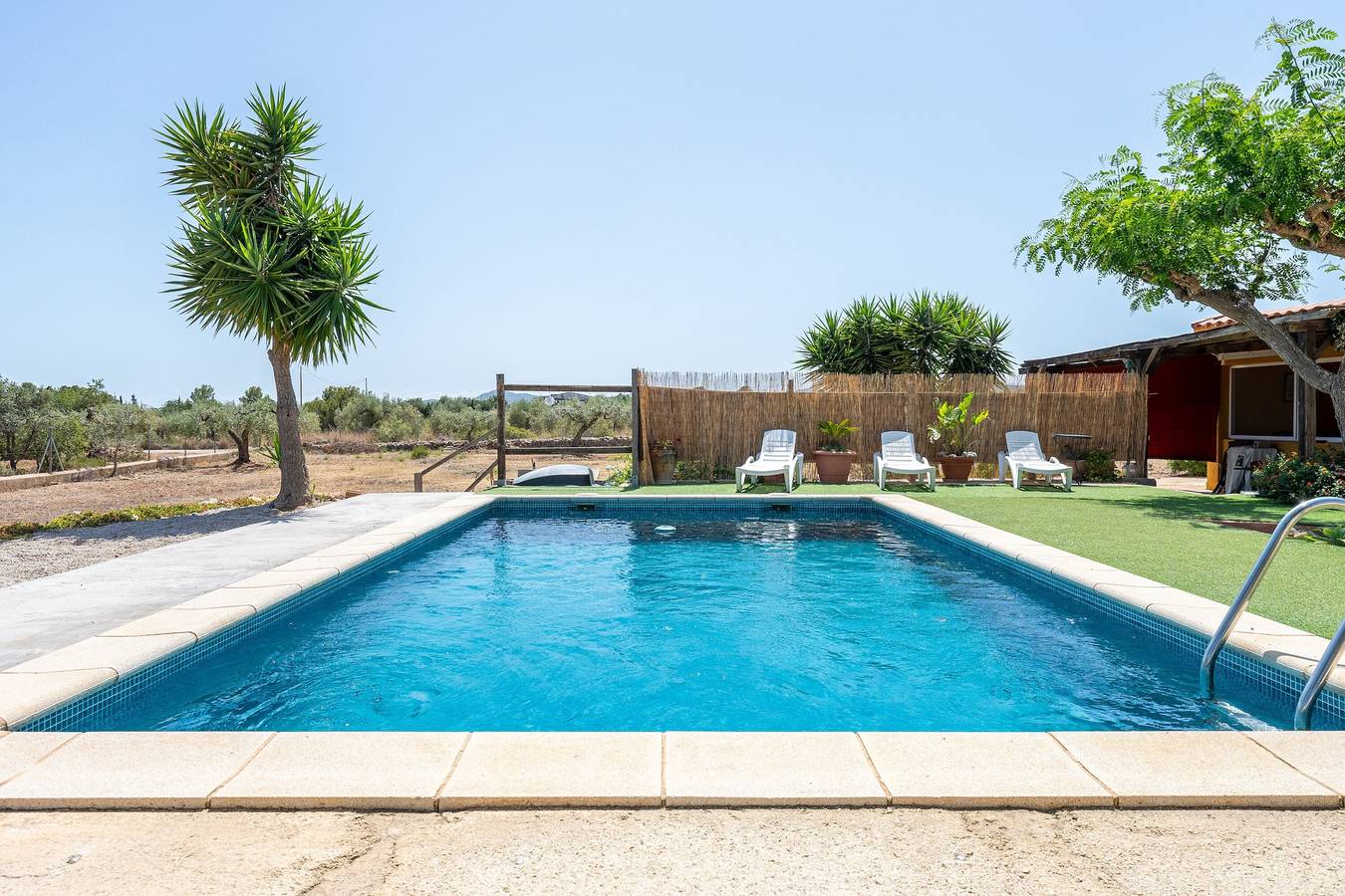 Casa rural 'Can Boquera' con vistas a la montaña, piscina privada y Wi-Fi in Tierras del Ebro, Costa Dorada